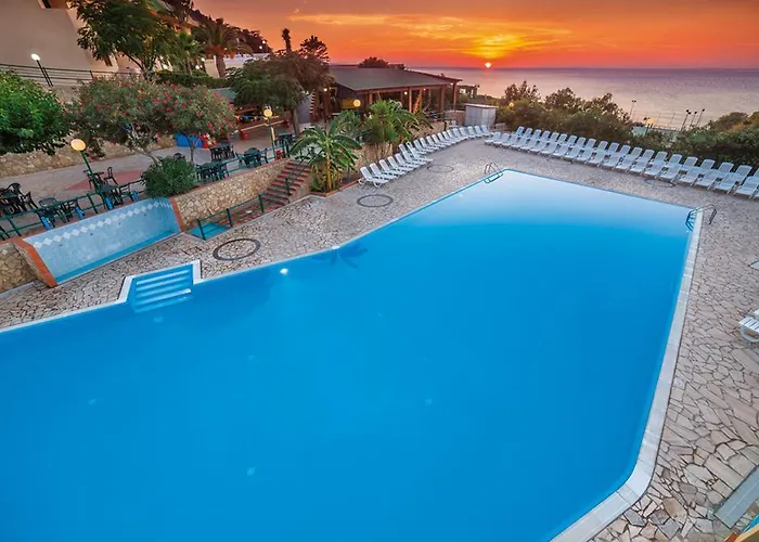 Tatil parkı Baia Calava E
