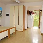 Baia Calava E פארק נופש ג'ויוזה מריאה